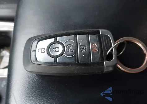 2021 Ford Explorer Xlt из США, поврежденный, VIN 1FMSK8DHXMGA98867